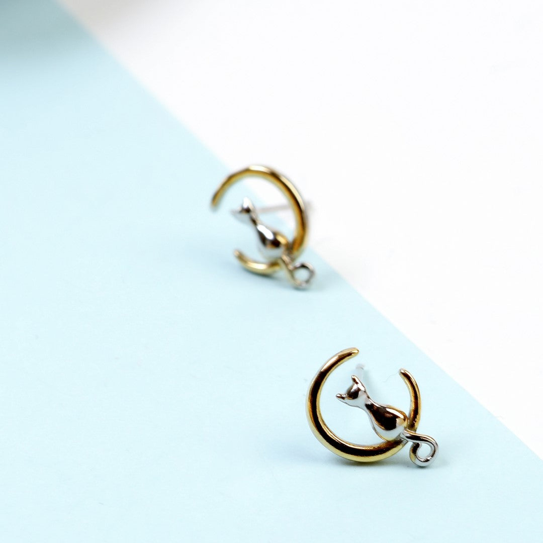 Cat-On-Moon-Sterling-Silver-Stud-Earrings- (4)