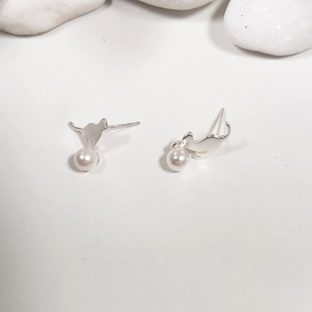 Cat-Shaped-Sterling-Silver-Stud-Earrings- (6)