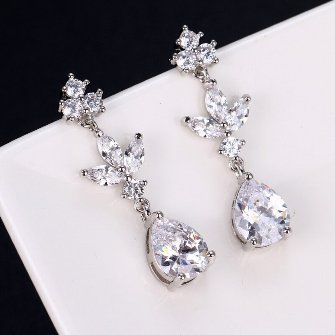 Classy-Bridal-Cubic-Zirconia-Teardrop-Earrings- (7)