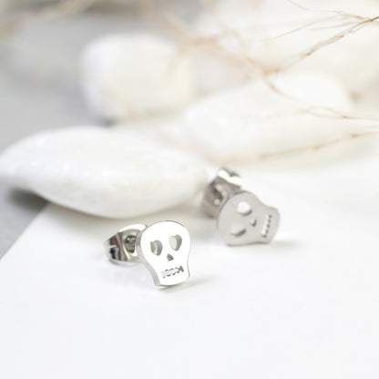 Cute-Skull-Shaped-Stainless-Steel-Stud-Earrings- (22)