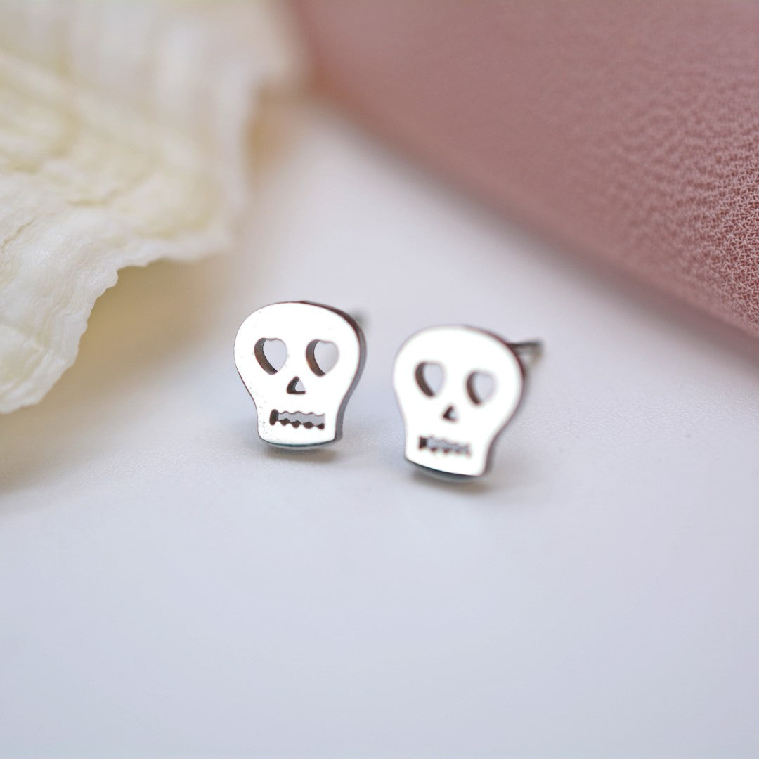 Cute-Skull-Shaped-Stainless-Steel-Stud-Earrings- (8)