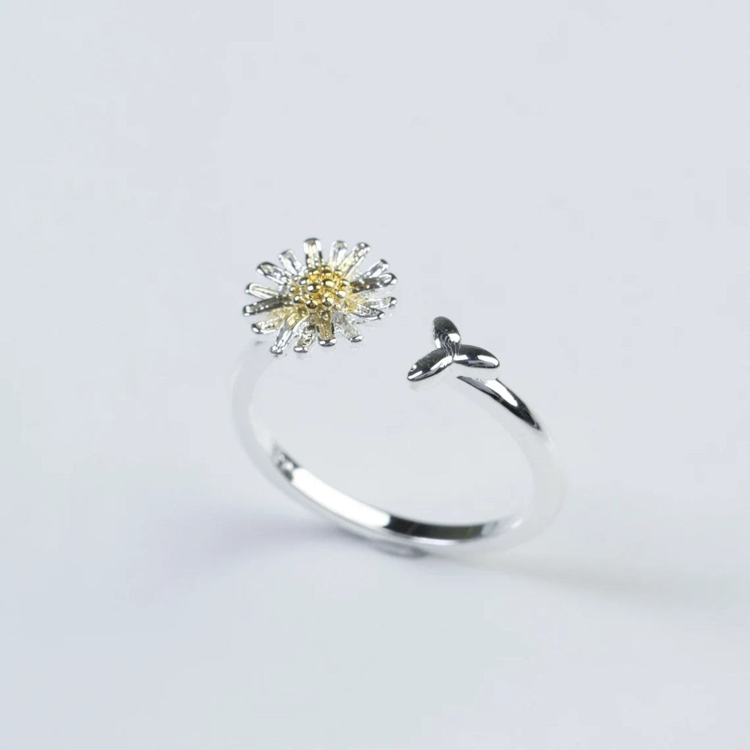 Daisy-Shaped-Sterling-Silver-Ring- (1)