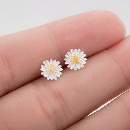 DaisyFlowerSterlingSilverStudEarrings_10001_00001