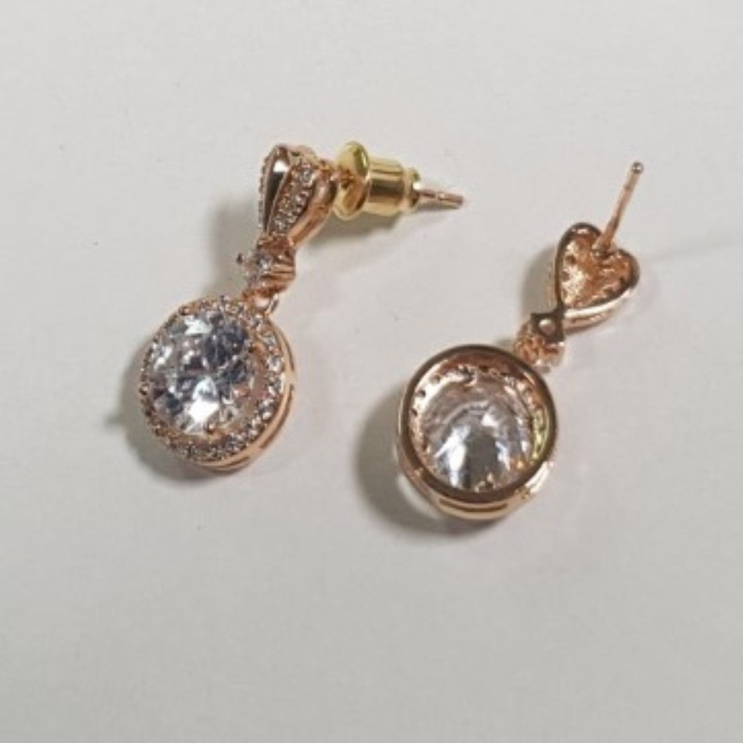 Elegant-Bridal-Cubic-Zirconia-Dangle-Earrings- (2)