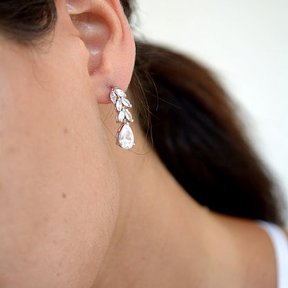 Elegant-Leaf-Shaped-Cubic-Zirconia-Teardrop-Earrings- (3)