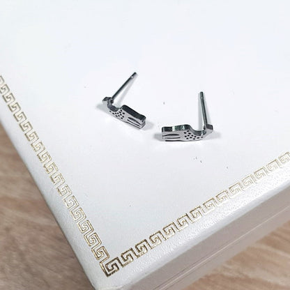 Giraffe-Shaped-Stainless-Steel-Stud-Earrings- (7)