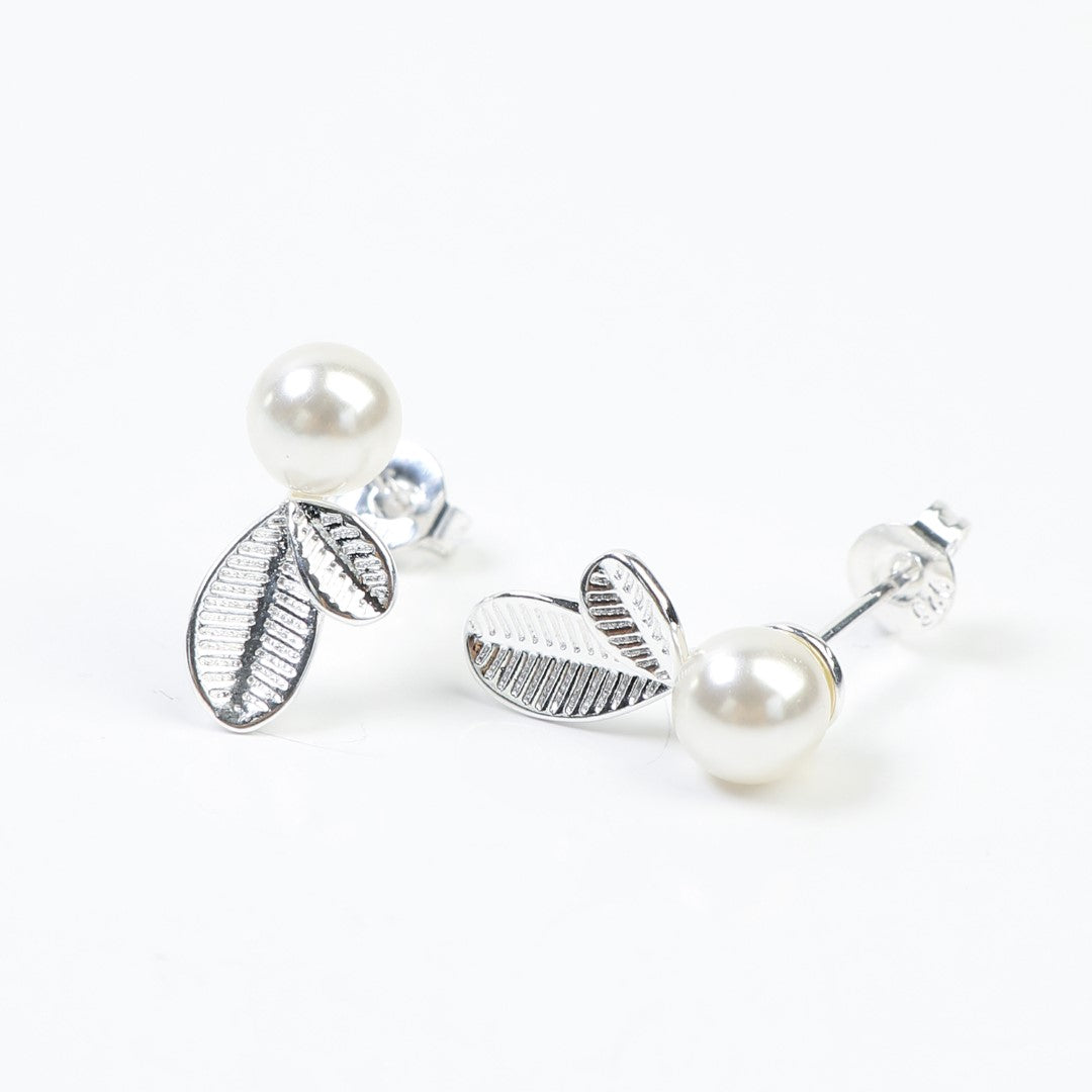 Leaf-Shaped-Sterling-Silver-Stud-Earrings- (1)