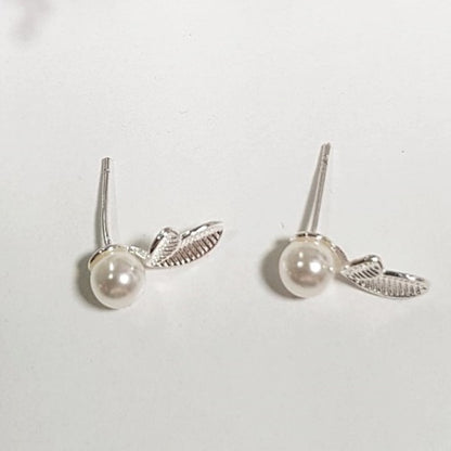 Leaf-Shaped-Sterling-Silver-Stud-Earrings- (6)