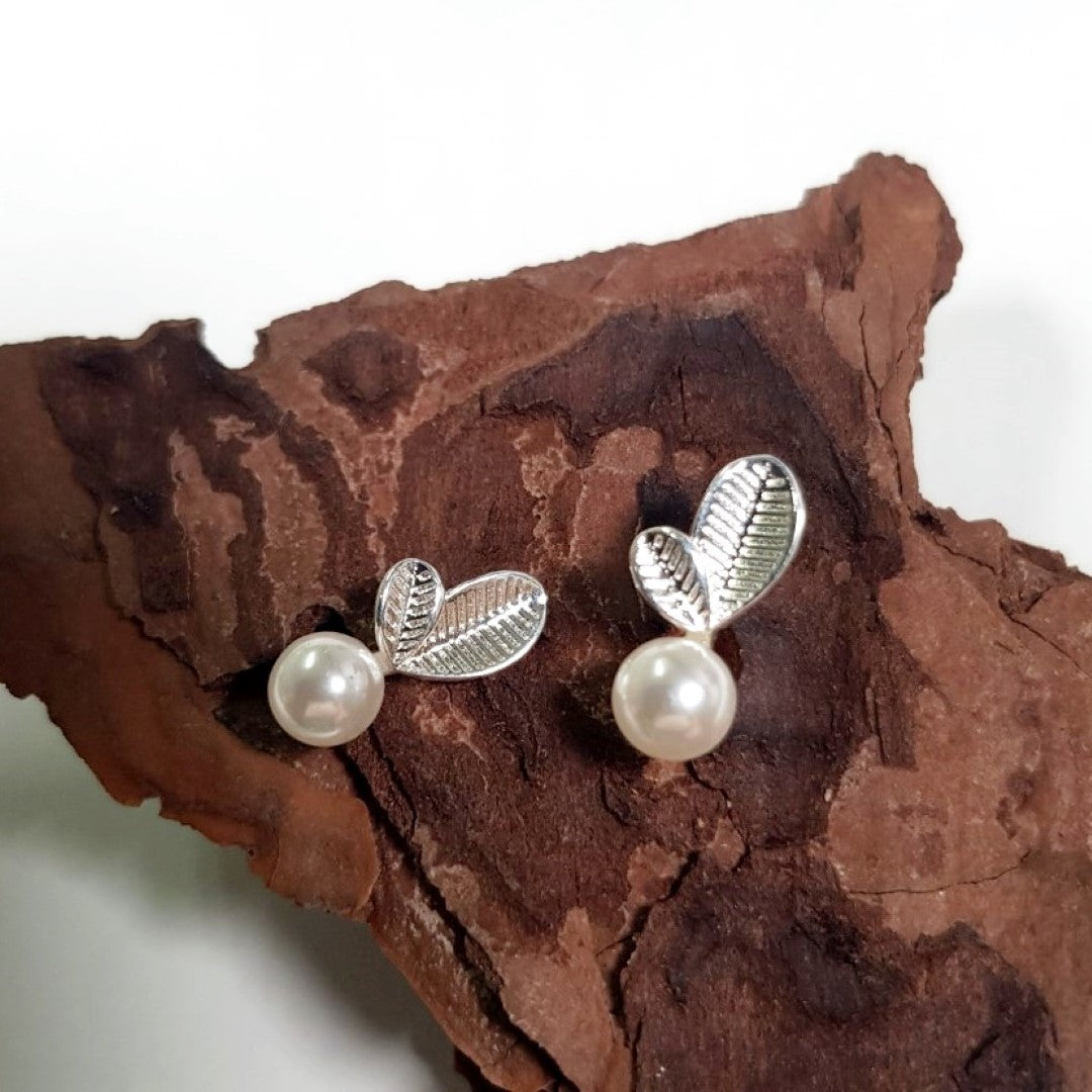 Leaf-Shaped-Sterling-Silver-Stud-Earrings- (9)