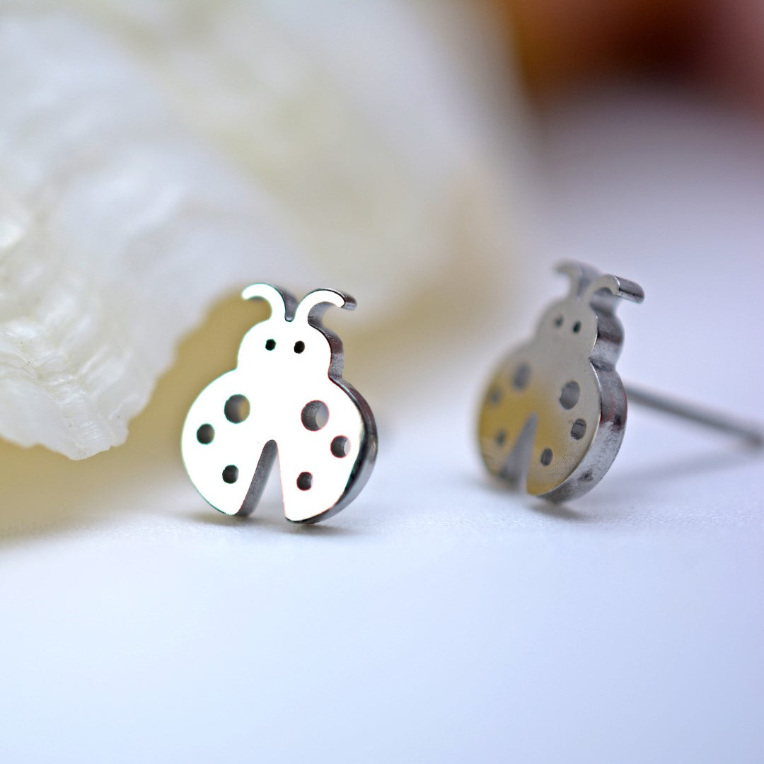 Love-Bug-Shaped-Stainless-Steel-Stud-Earrings- (19)