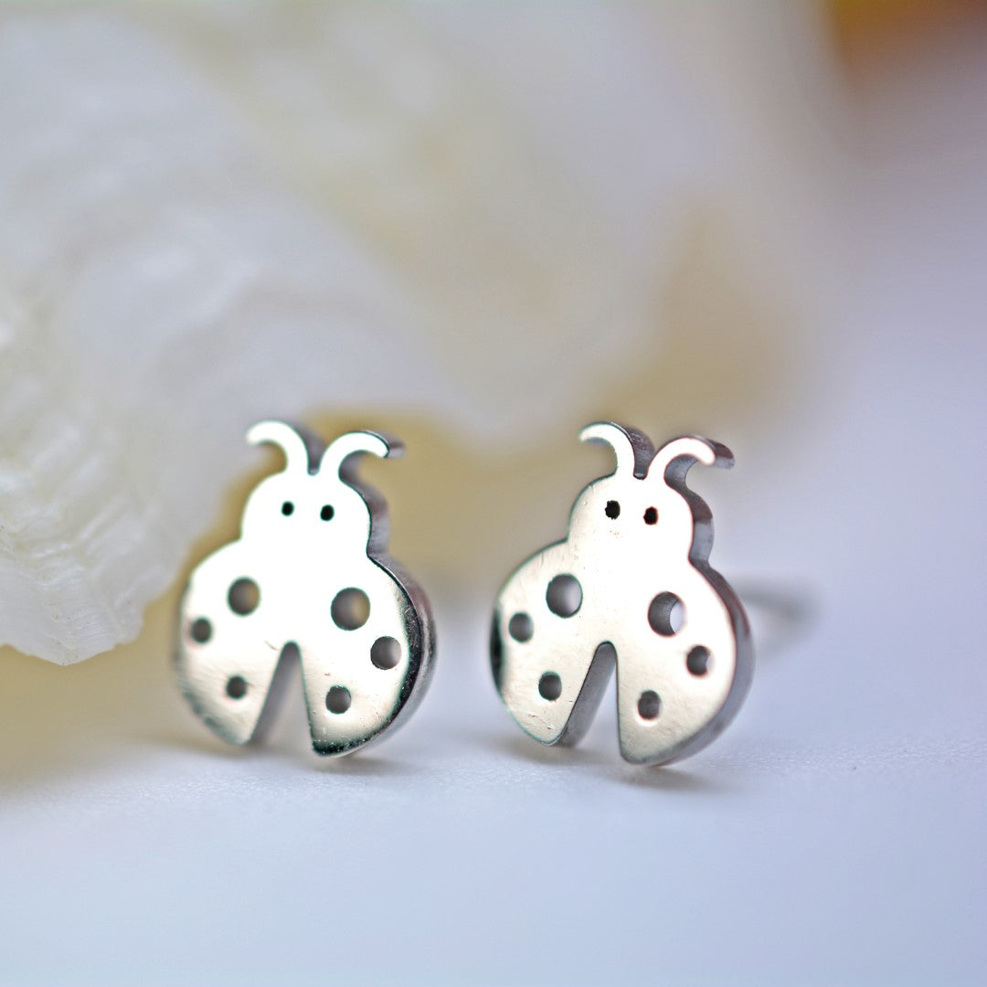 Love-Bug-Shaped-Stainless-Steel-Stud-Earrings- (21)