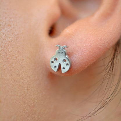 Love-Bug-Shaped-Stainless-Steel-Stud-Earrings- (31)