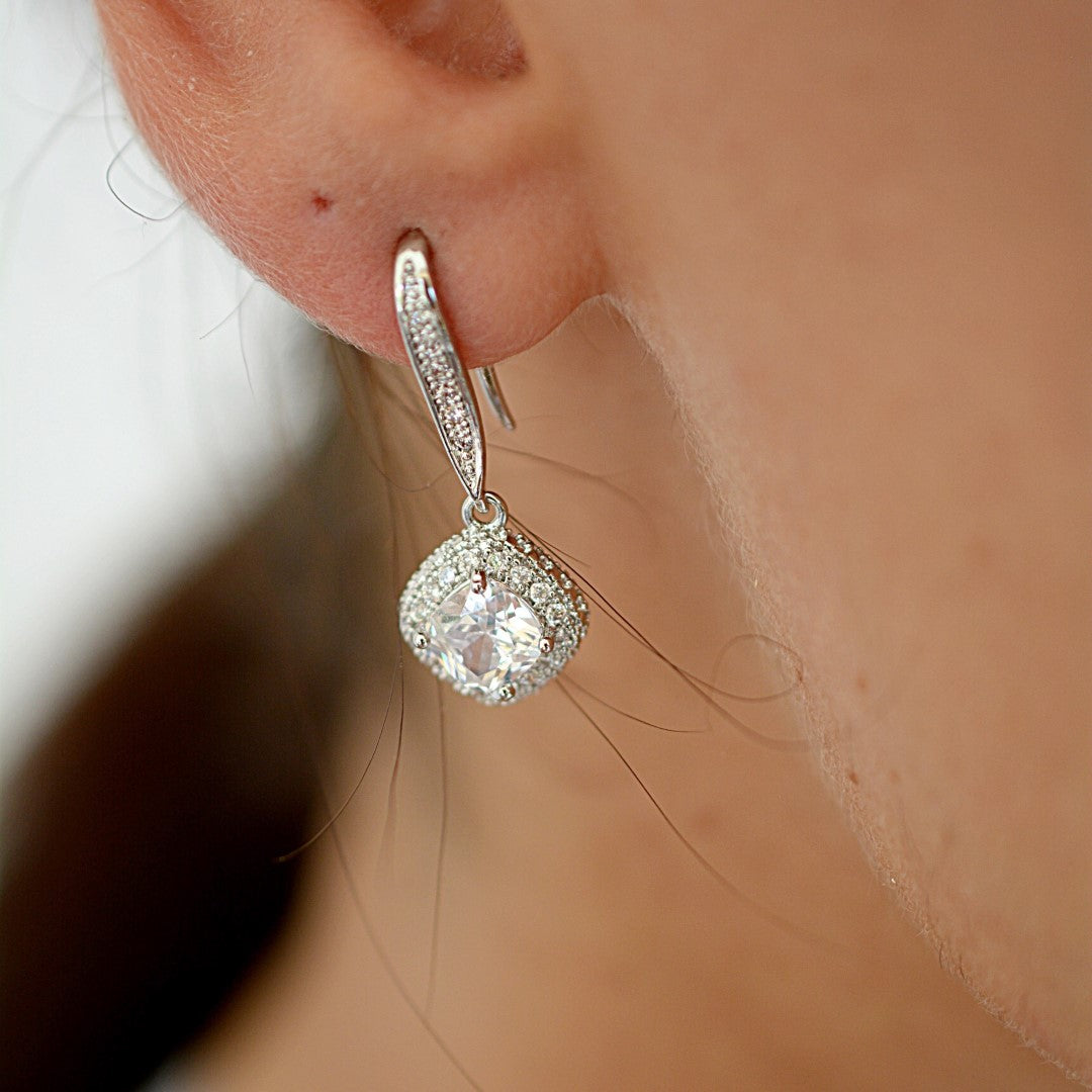 Minimal-Bridal-Cubic-Zirconia-Wire-Hook-Earrings- (3)