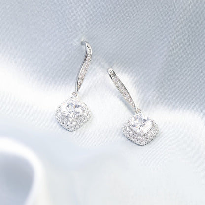 Minimal-Bridal-Cubic-Zirconia-Wire-Hook-Earrings- (7)