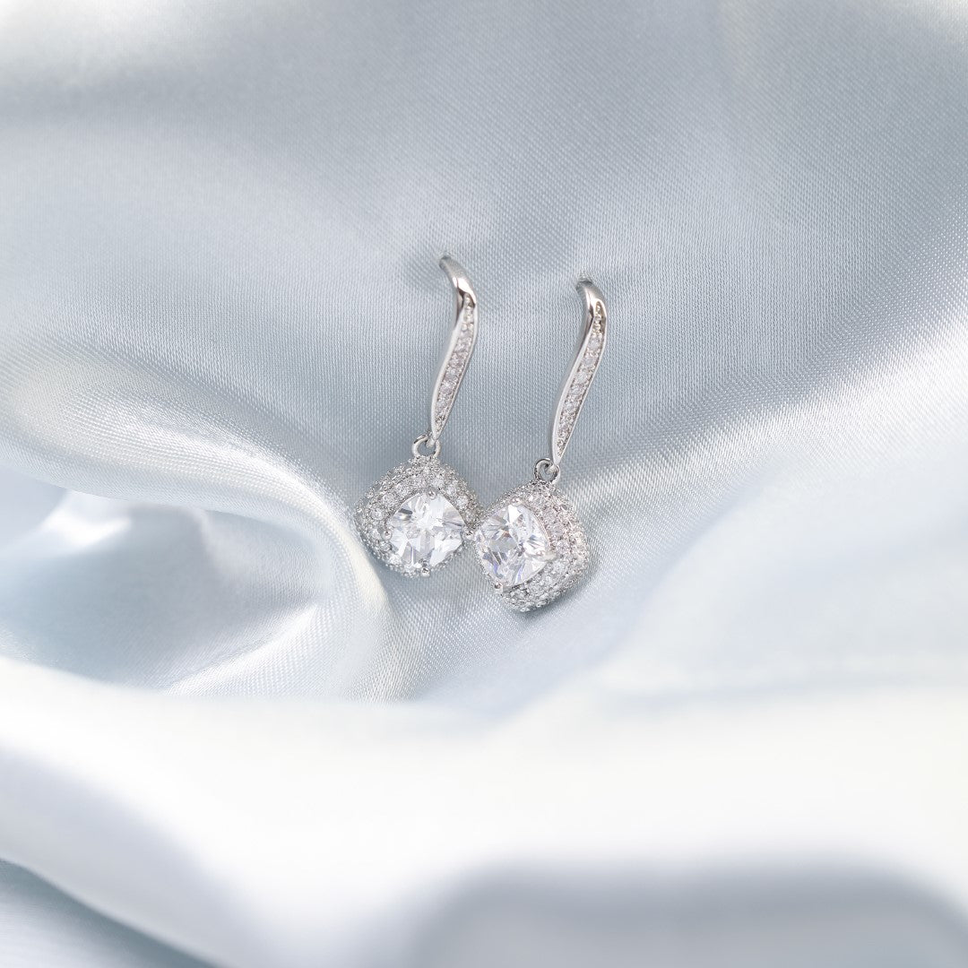 Minimal-Bridal-Cubic-Zirconia-Wire-Hook-Earrings- (8)