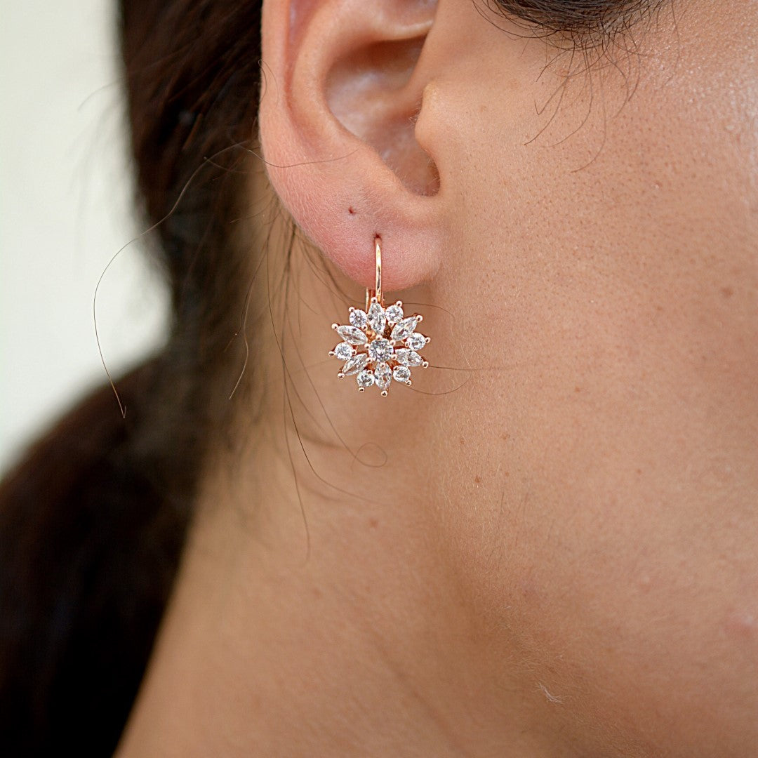 Shiny-Flower-Cubic-Zirconia-Hoop-Earrings- (7)