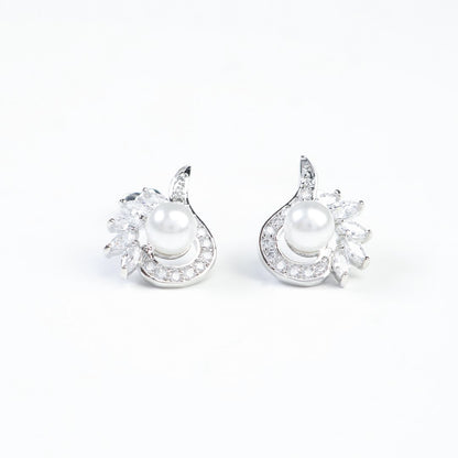 Small-Pearl-Cubic-Zirconia-Stud-Earrings- (1)