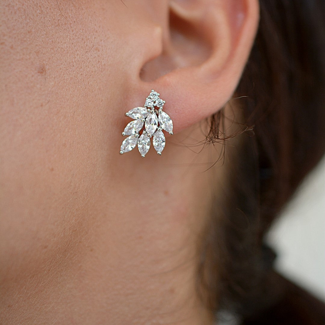 Small-Shiny-Leaf-Cubic-Zirconia-Stud-Earrings- (11)