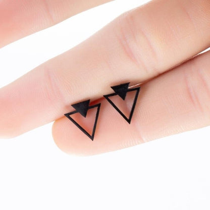 Small-Triangle-Shaped-Stainless-Steel-Stud-Earrings- (2)