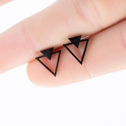 Small-Triangle-Shaped-Stainless-Steel-Stud-Earrings- (20)