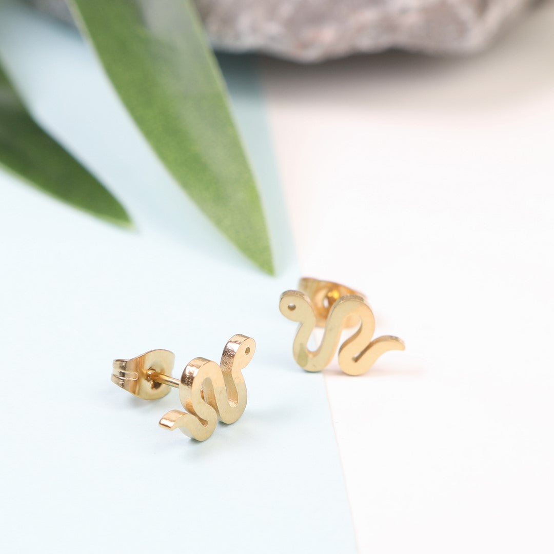 Snake-Shaped-Stainless-Steel-Stud-Earrings- (3)