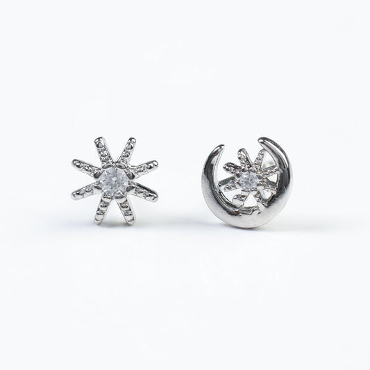 Star-And-Moon-Sterling-Silver-Stud-Earrings- (1)