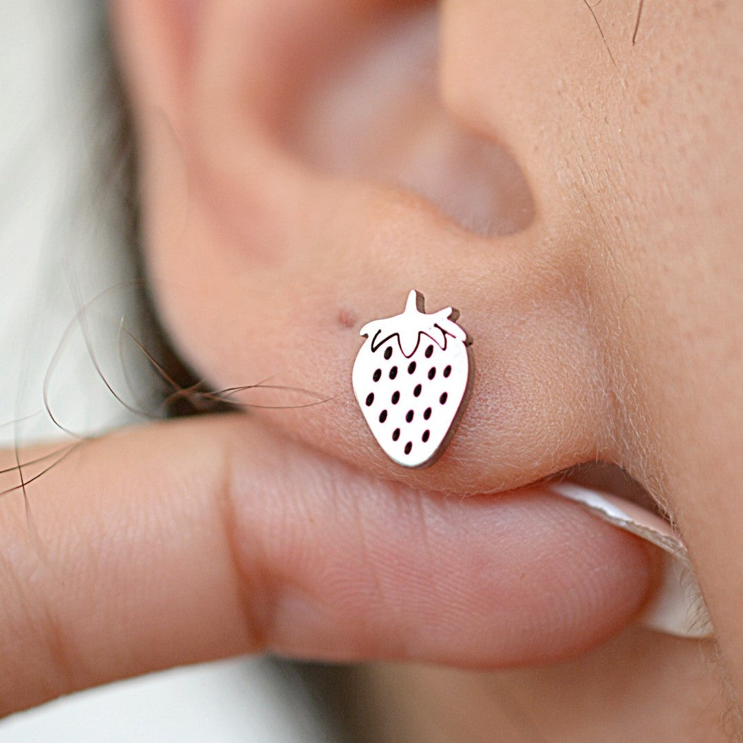 Strawberry-Shaped-Stainless-Steel-Stud-Earrings- (37)