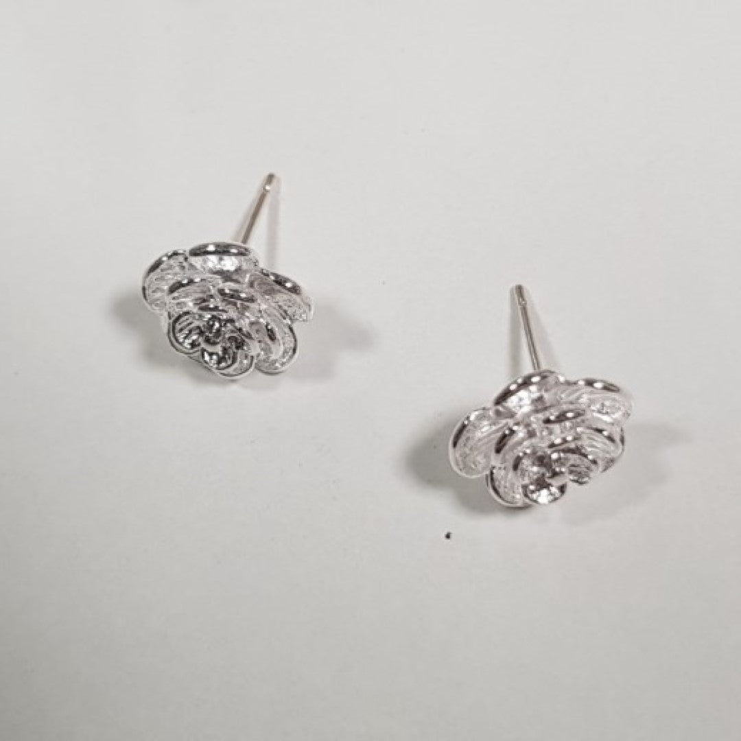 Tiny-Daisy-Sterling-Silver-Stud-Earrings- (3)