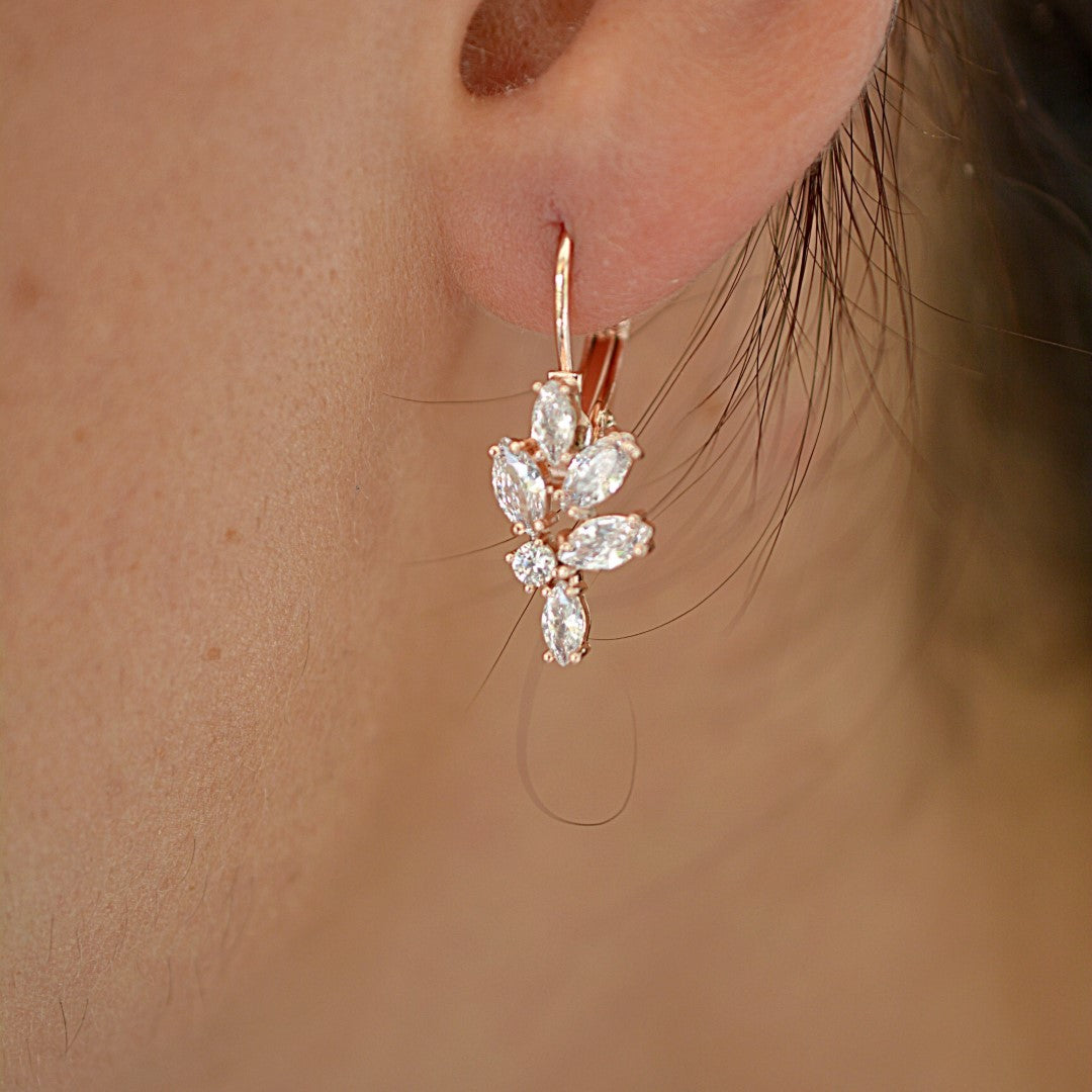 Tiny-Leaf-Cubic-Zirconia-Hoop-Earrings- (17)