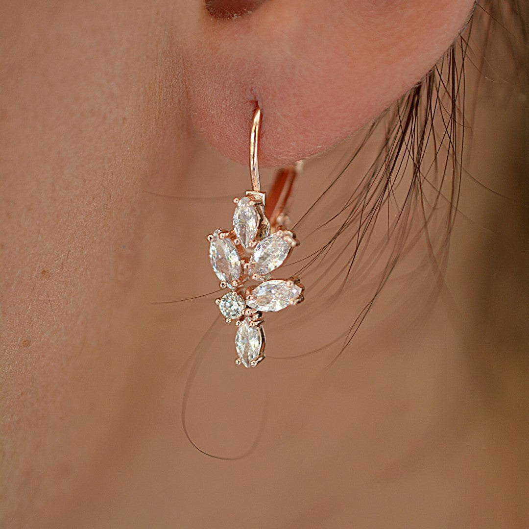 Tiny-Leaf-Cubic-Zirconia-Hoop-Earrings- (18)