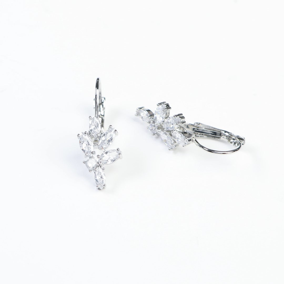 Tiny-Leaf-Cubic-Zirconia-Hoop-Earrings- (9)