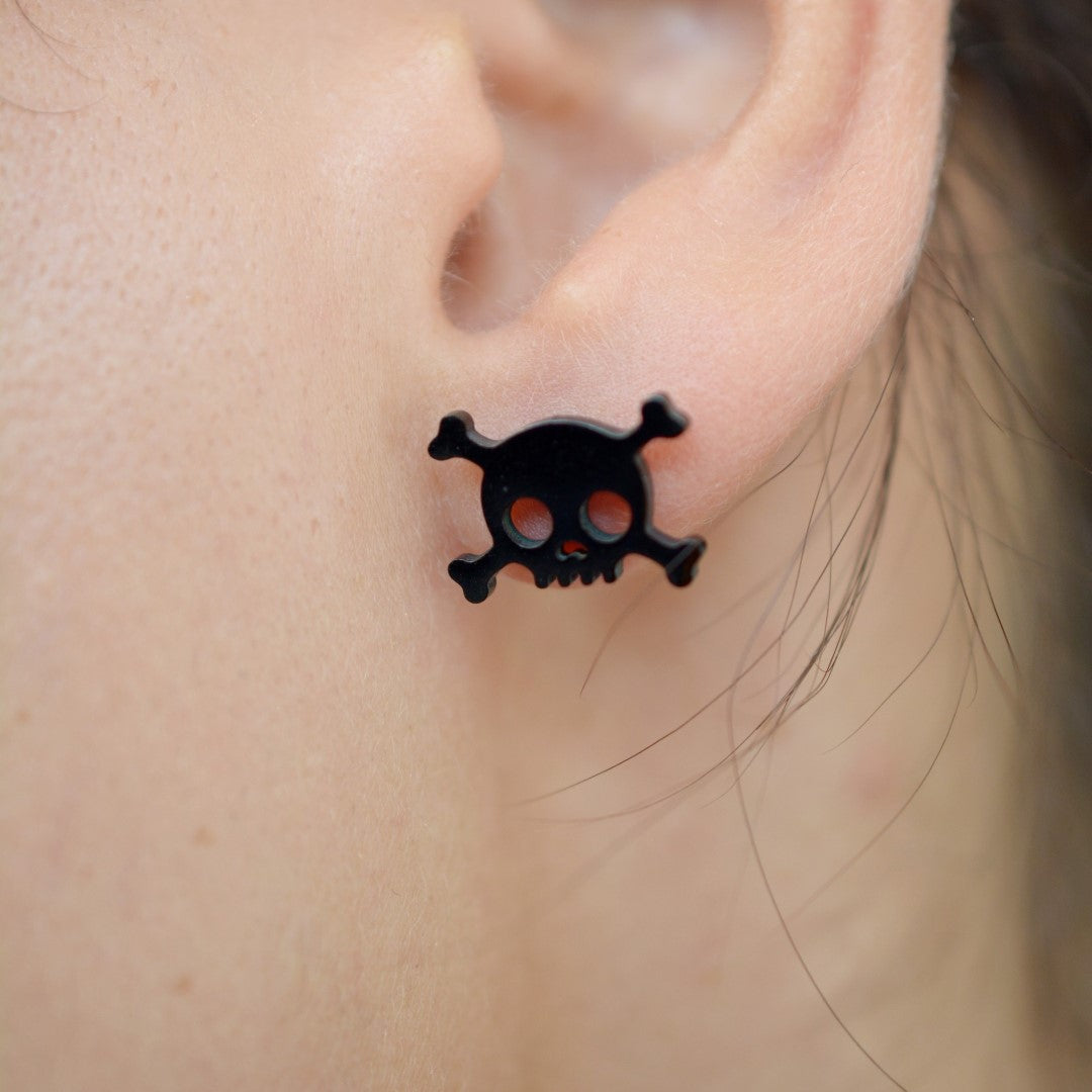 Tiny-Skull-Shaped-Stainless-Steel-Stud-Earrings- (19)