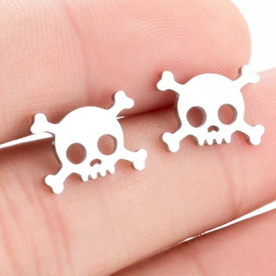 Tiny-Skull-Shaped-Stainless-Steel-Stud-Earrings- (20)