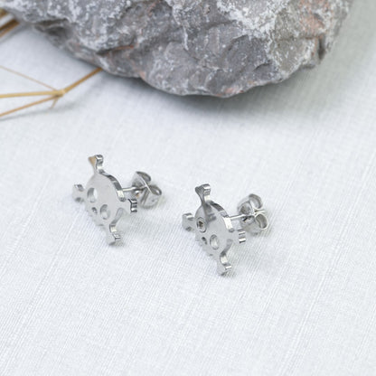 Tiny-Skull-Shaped-Stainless-Steel-Stud-Earrings- (4)