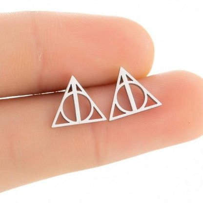 Tiny-Triangle-Shaped-Stainless-Steel-Stud-Earrings- (19)