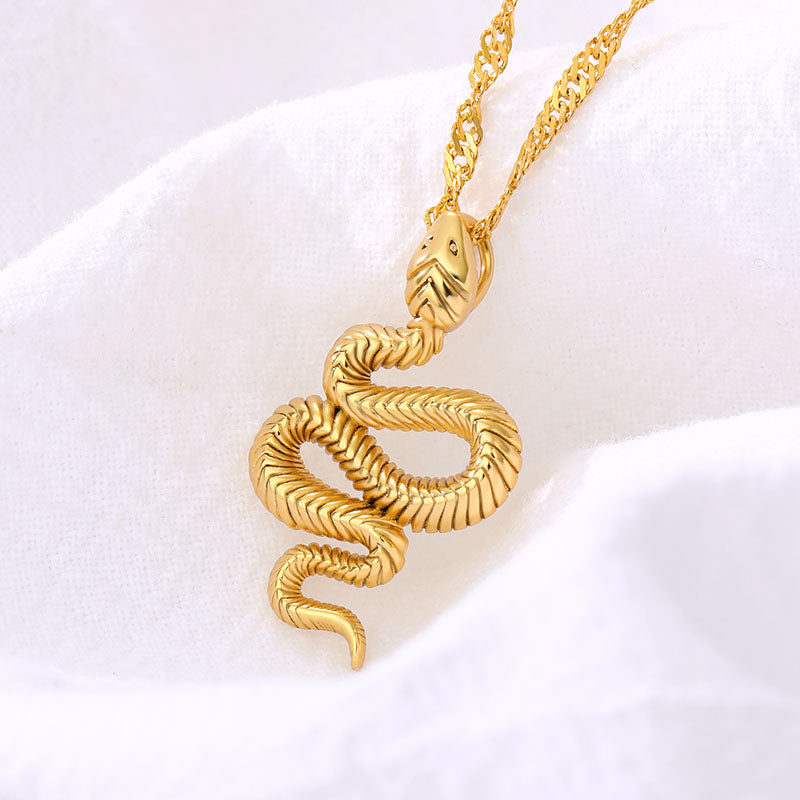 boho-style-necklace-with-snake-pendant-for-women-in-gold-silver_8