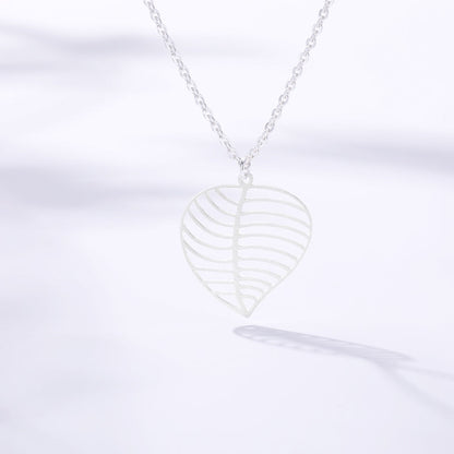 Elegant Leaf Pendant Women's Necklace in Gold, Rose Gold & Silver