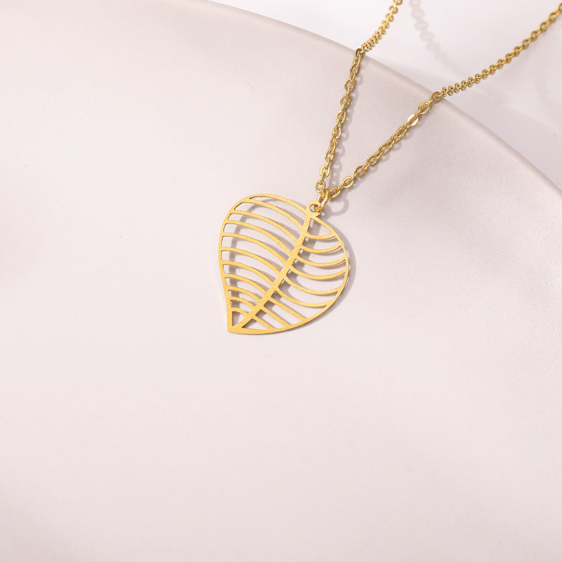 Elegant Leaf Pendant Women's Necklace in Gold, Rose Gold & Silver