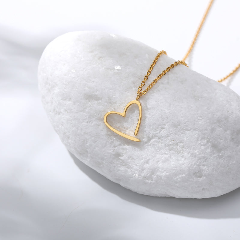 Love Heart Pendant Women's Necklace in Gold, Rose Gold & Silver