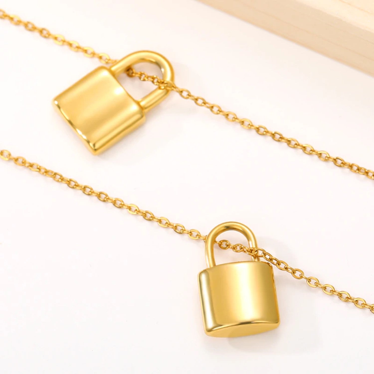 minimal-padlock-womens-necklace-in-gold-two-designs-to-choose-from_2