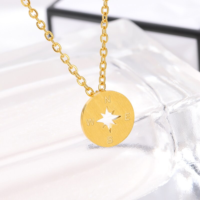 Travel Lover Necklace With Compass Pendant in Gold, Rose Gold & Silver