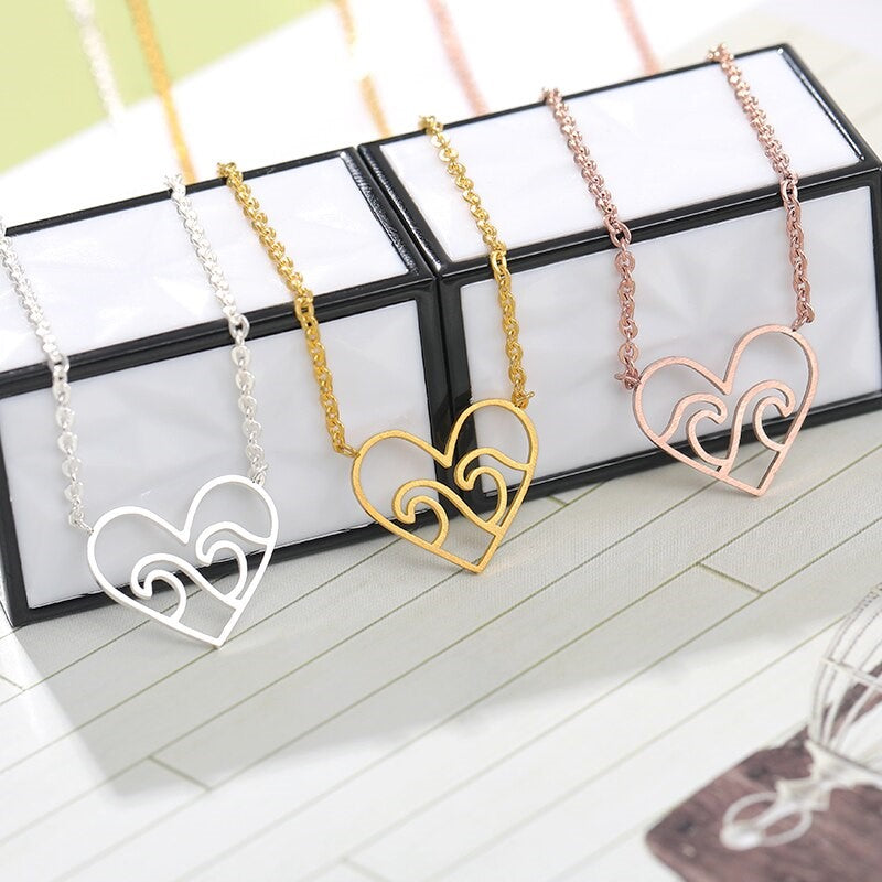 waving-heart-womens-necklace-in-gold-silver-rose-gold_7